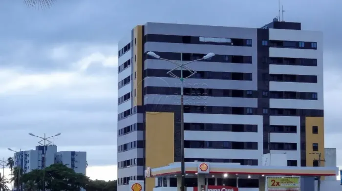 Apartamento com 3 Quartos com Varanda à venda no Edf VC Beira-Mar no Centro