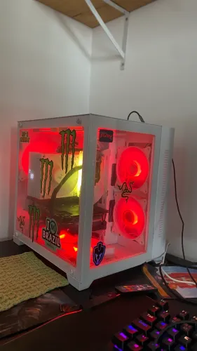 Ryzen 5 5600X + RX 6750 XT 12GB + 32GB RAM + Fonte XPG Core Reactor 750W Gold