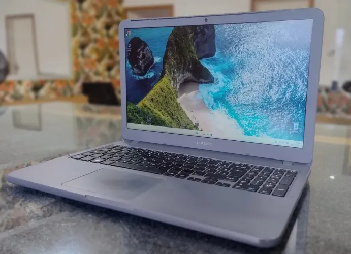 Notebook Samsung Core i3-7Geracão 8GB SSD240GB