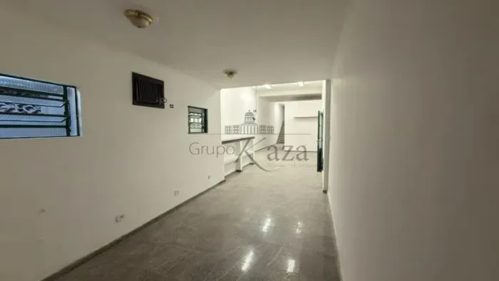 Ponto Comercial - Comercial - No bairro Palmeiras de São José - 300m².