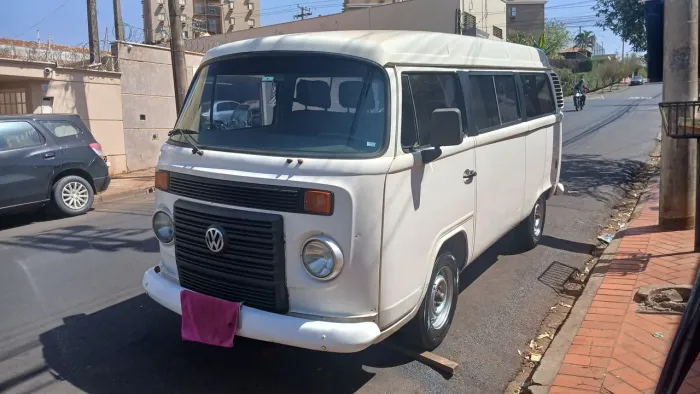 Volkswagen Kombi Standard 1.4 MI Total Flex 8V 2009
