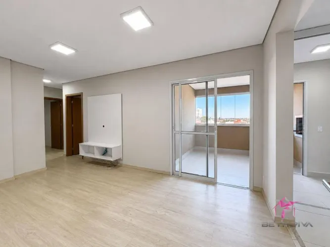 Apartamento para Alugar no Centro de Leme | Face Sombra | Condomínio Completo