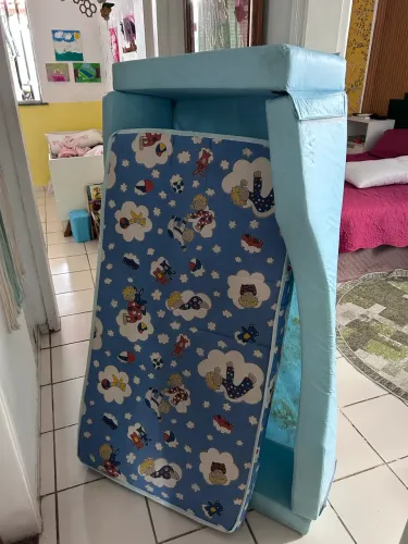 Cama de Espuma Infantil Montessoriana - Segura e Confortável