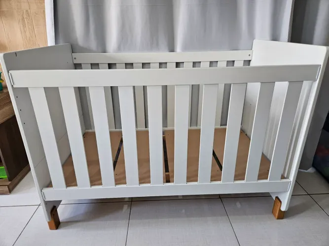 Vende-se Berço americano Melody 2 em 1