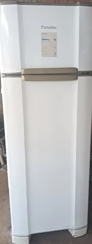 Geladeira dúplex Esmaltec