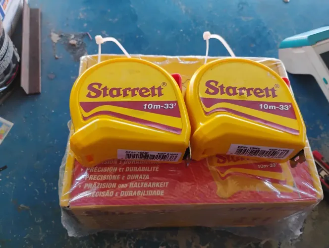 Disco Bosch, disco CORTAG , nível de mão starret e CORTAG e trena starret