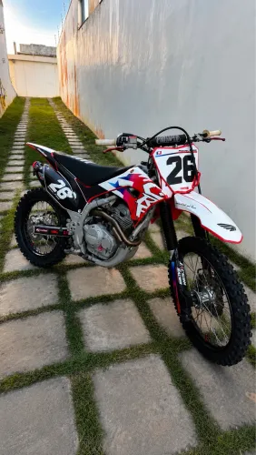 Honda Crf 250f extremamente nova