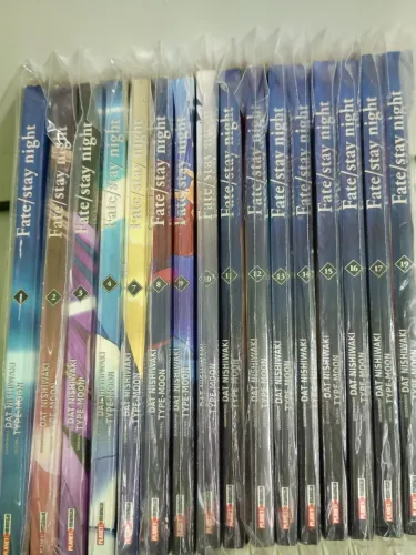 Fate/stay night - 16 VOLUMES (leia a descrição)