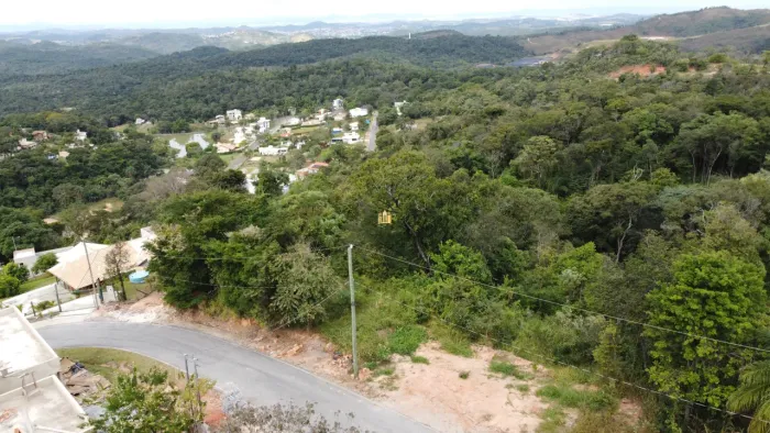 Terreno Imperdível à Venda no Condomínio Solar das Palmeiras em Esmeraldas - 1.646 m²