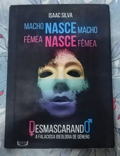 MACHO NASCE MACHO FÊMEA NASCE FÊMEA Isaac Silva