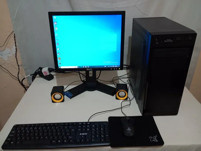 Vendo computador completo top ótimo desempenho i 3 terceira geração 8 gigas SSD