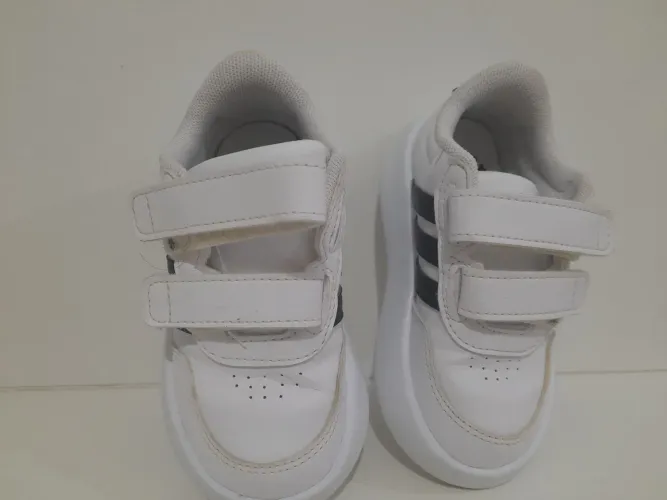 Tênis adidas 22 infantil