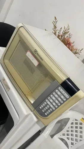 Microondas semi-novo