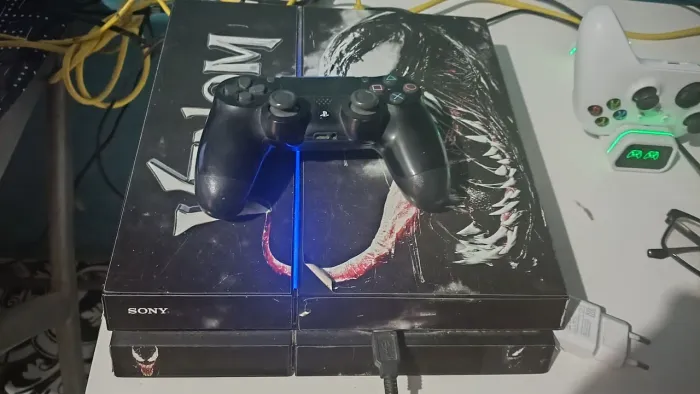 PS4 SLIM 1TB