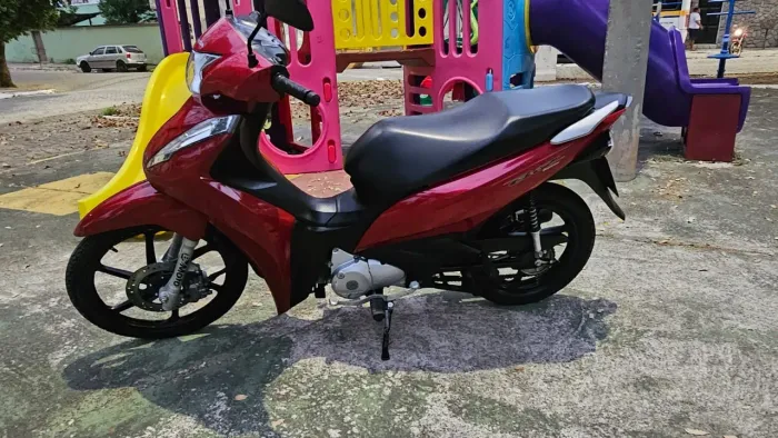 Honda BIZ com baixíssima quilometragem