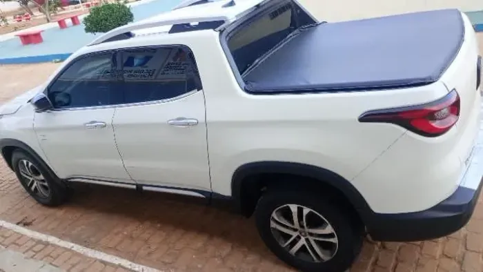 Fiat Toro Volcano 2.0 16V 4X4 TB Diesel Aut. 2017