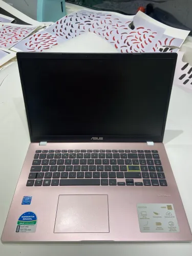 Notebook Asus vivobook pink