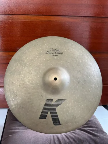 Prato Zildjian Custom Dark Crash 18