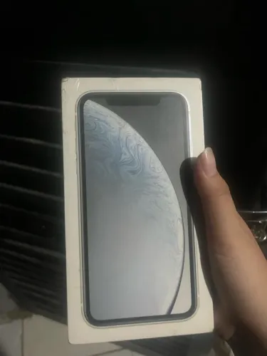 Vendo iPhone XR com caixa e nota fiscal não funciona o Face ID 128 giga de armazenamento