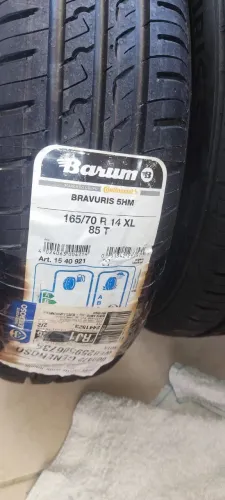 02 Pneus Barum 195/70/14 BRAVURIS