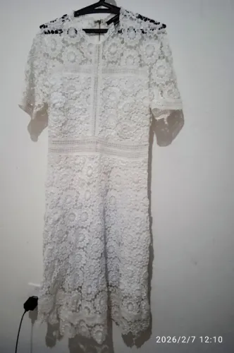 Vende-se vestido em renda Forever21