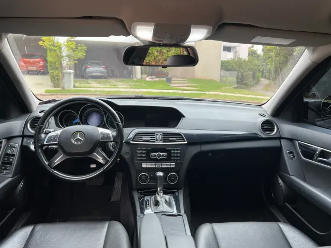 Mercedes-Benz C-180 CGI Sport 1.6 TB 16V 156cv Aut. 2014