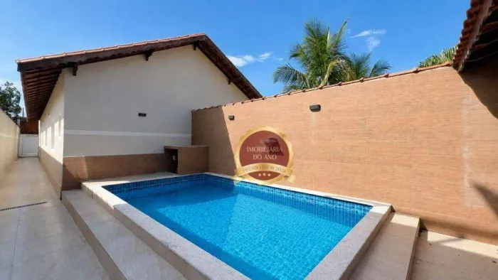 Casa térrea em Mongaguá  Jardim Praia Grande | 3 Quartos | 1 Suíte | Piscina e Churrasquei