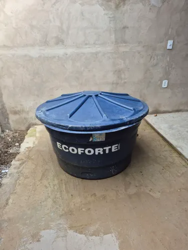 Caixa D'água semi nova 500 lt