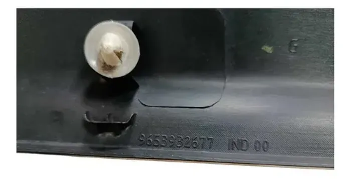 Friso Lateral Porta Traseira Esquerda C4 Pallas 2007 A 2013 Preto
