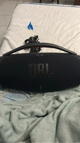 JBL bombox 3