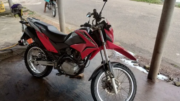 Bros 150 selada quitada em dias 