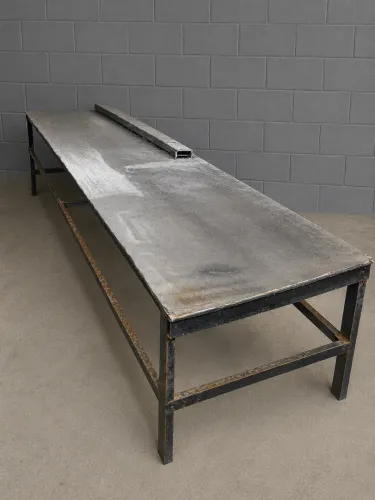 Vendo mesa industrial perfeita pra usinagem de perfis