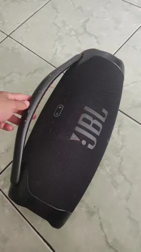 JBL boombox 1,500