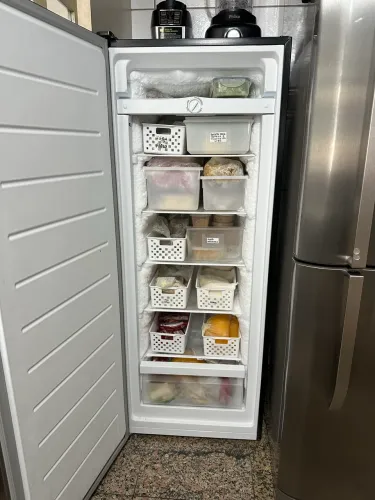 Freezer/geladeira Vertical Philco Inox 201L PFV205I