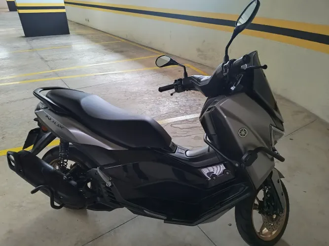 Nmax Connected 160 ABS 25/25 com APENAS 5mil km. R$21.500 - Incluso acessórios