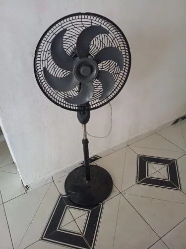 Ventilador britania 40 cm falta a grade frontal 