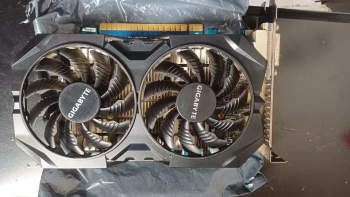 Vendo Placa de video Gtx 750 ti 2gb 