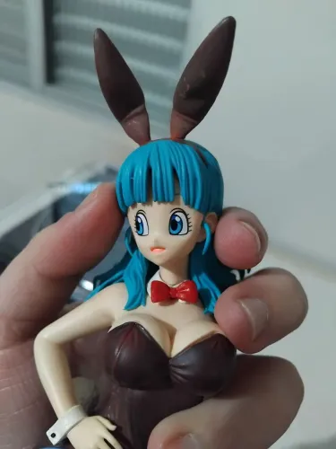 Figure bulma coelha dragon ball muda de cor rara original 