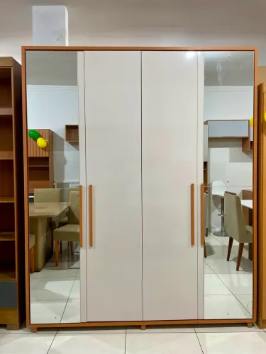 Guarda roupa casal
