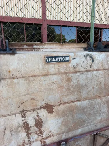 Vendo Rampa hidráulica em Alumínio DHOLLANDIA