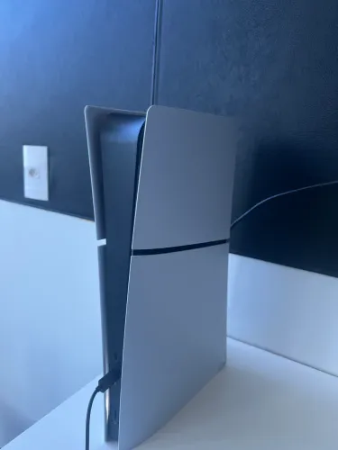 PS5 Slim,825 GB