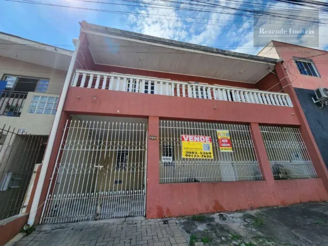 Sobrado com 4 dormitórios à venda, 164 m² por R$ 479.000,00 - Novo Mundo - Curitiba/PR
