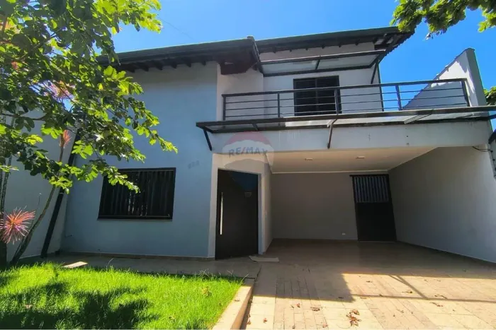Aluguel: Casa Moderna e Aconchegante em Peruíbe