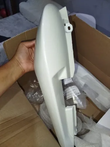 Carenagem esquerda e direita compatível com fazer 150/2014 ela também encaixa na factor