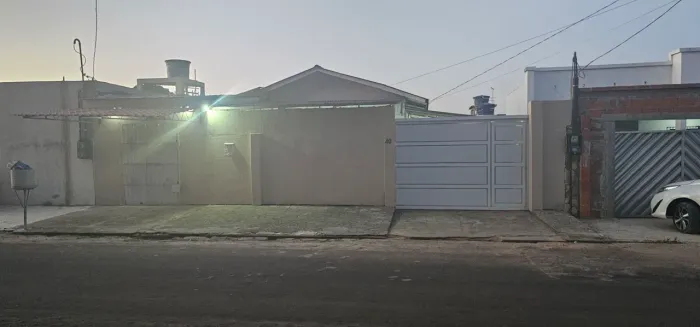 VENDO CASA NO JARDIM 1