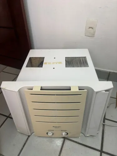 2 Ar Condicionado Springer Midea 7.500 BTUs 220V - Janela