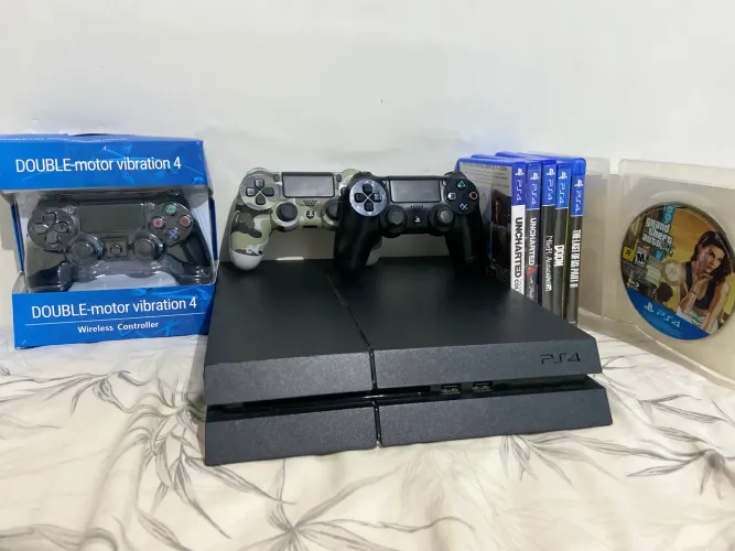 PS4 FAT 500GB + 2 Controles + 7 Jogos