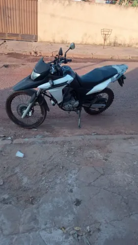 XRE 300 BRANCA 16/16