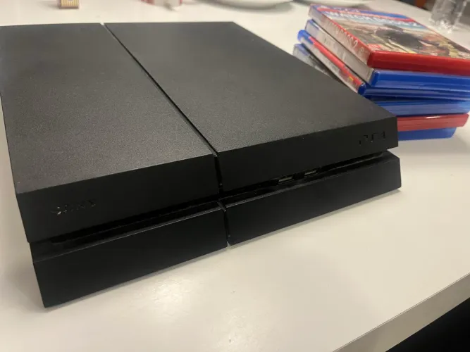 Ps4 fat 500 Gb 6 jogos