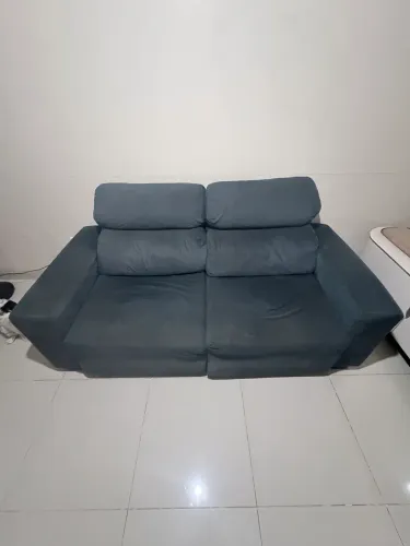 Sofá Reclinável e Retrátil